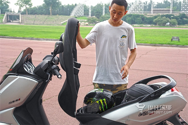 2020款标致citystar200,标致城市之星200与200i区别