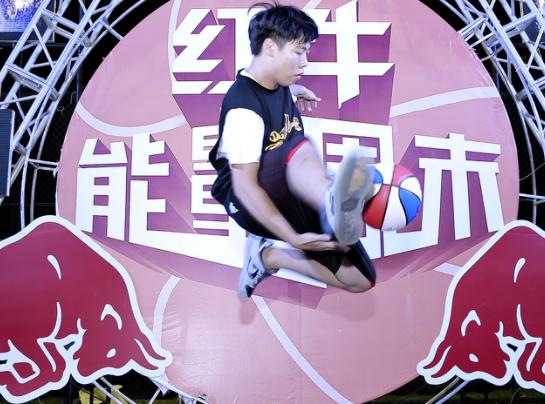 能量加冕王者登基2016红牛能量周末篮球赛完美落幕！