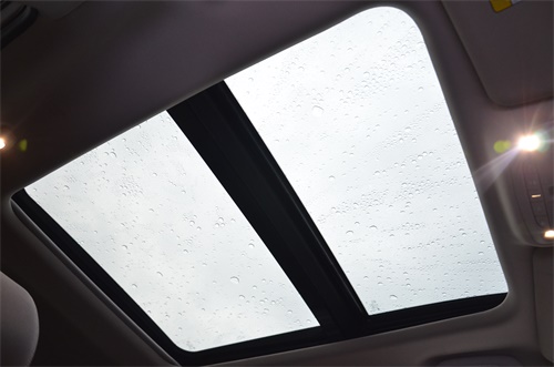 试驾2011雷诺科雷傲,2013款雷诺科雷傲进口2.5试驾