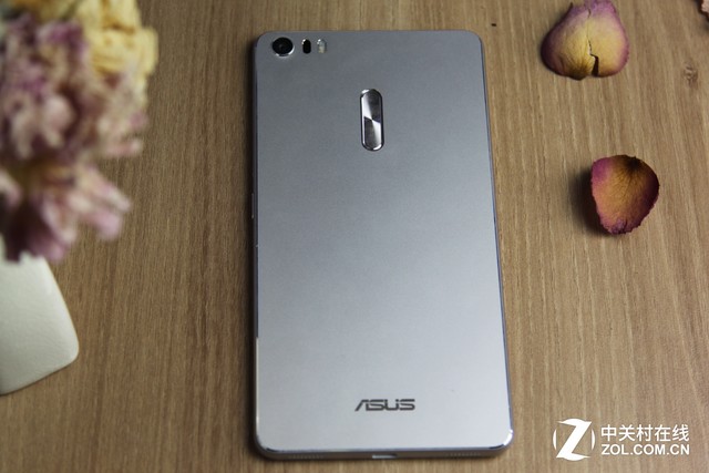 华硕zenfone3拆机,华硕zenfone11评测