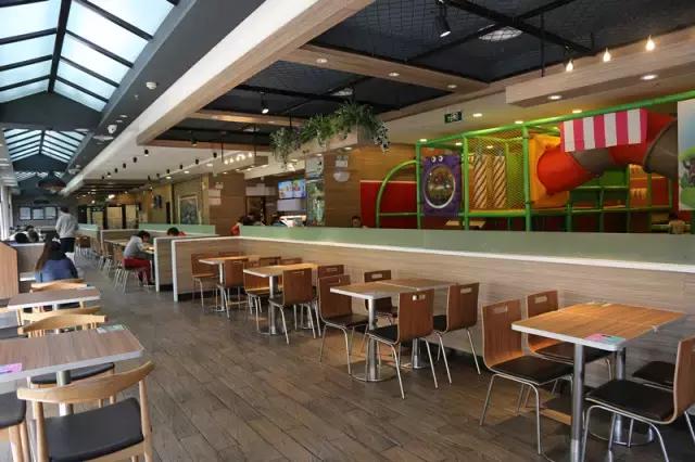 山寨的肯德基是什么样的,肯德基变成啃基基山寨货