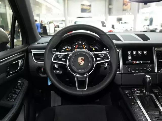 捷豹f-pace和保时捷macan空间,捷豹f-pace和保时捷macan