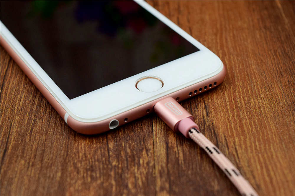 图拉斯磁吸充电宝iphone13实测,图拉斯充电120w快充线