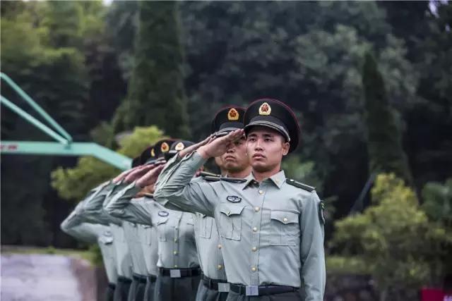 军校“老司机”，带你一同预热南政生活