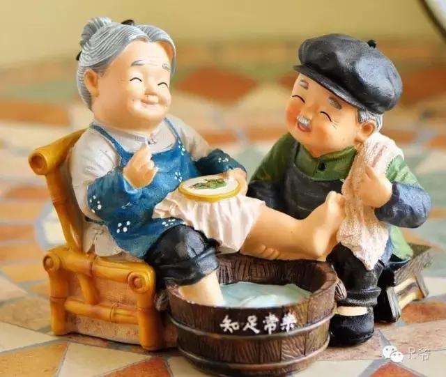 爱你就送你YSL星辰？