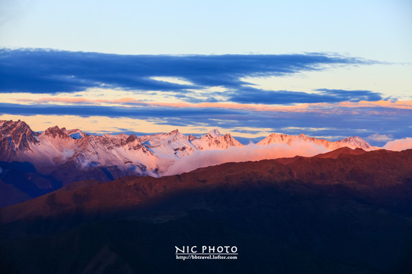 达瓦更扎与牛背山,达瓦更扎和牛背山有啥区别