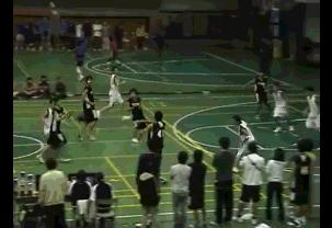 篮球场上的搞笑瞬间球没了,篮球场上的搞笑瞬间一脸懵逼