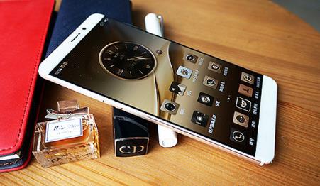 拍照游戏两不误的全面屏手机,大屏拍照好的手机评测