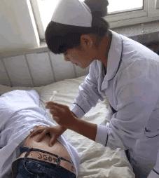 为啥女人脚穿高跟鞋都那么窄,腿较短的女性不应该穿高跟鞋