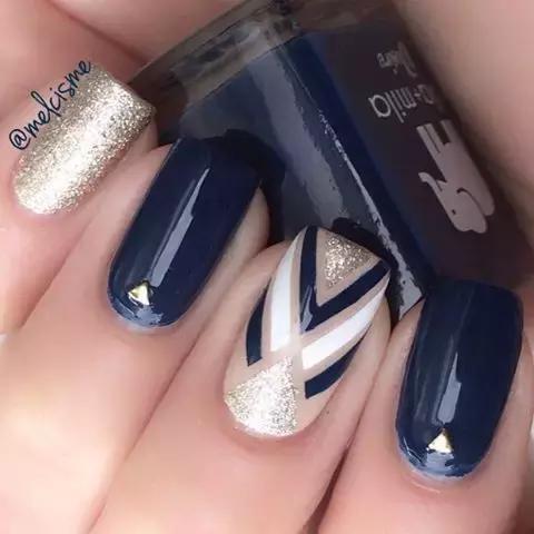 显手白的蓝黑色,显手白的高级颜色