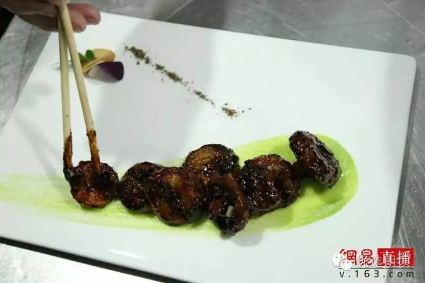 舌尖上的云南第二期：毛主席都夸赞的汽锅鸡是这样做出来的