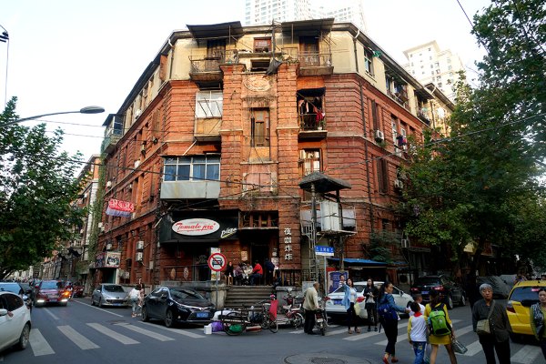 武汉依然繁华,武汉三个烟火气和浪漫的城市