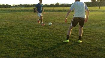 gif搞笑进球,gif足球过人