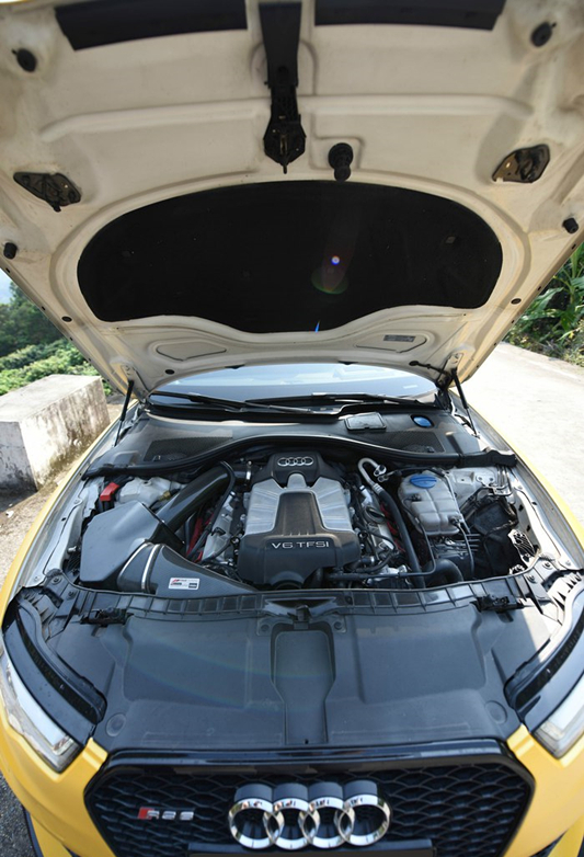 花50万改装,奥迪a6l和rs6的区别