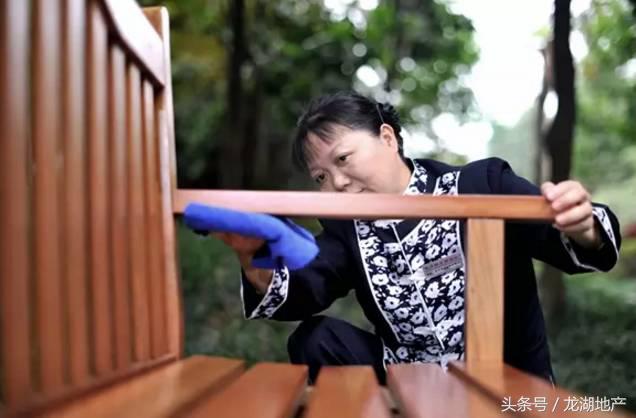 没有物管的老小区该找谁,没有物业的老小区归谁管