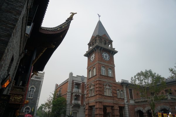 武汉依然繁华,武汉三个烟火气和浪漫的城市