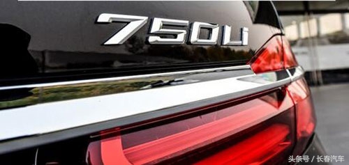 开宝马坐奥迪视频,bmwm750lixdrive试驾