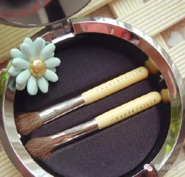 眼影用红色和复古红怎么画出眼影,想要温柔的眼妆选什么色系的眼影