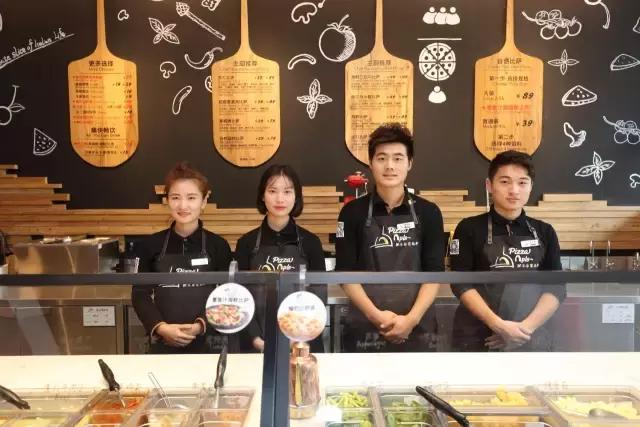 德克士“兄弟品牌”那不乐思横空出世,新品牌瞄准比萨行业