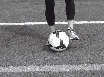 每天10分钟足球球感训练,足球入门球感训练