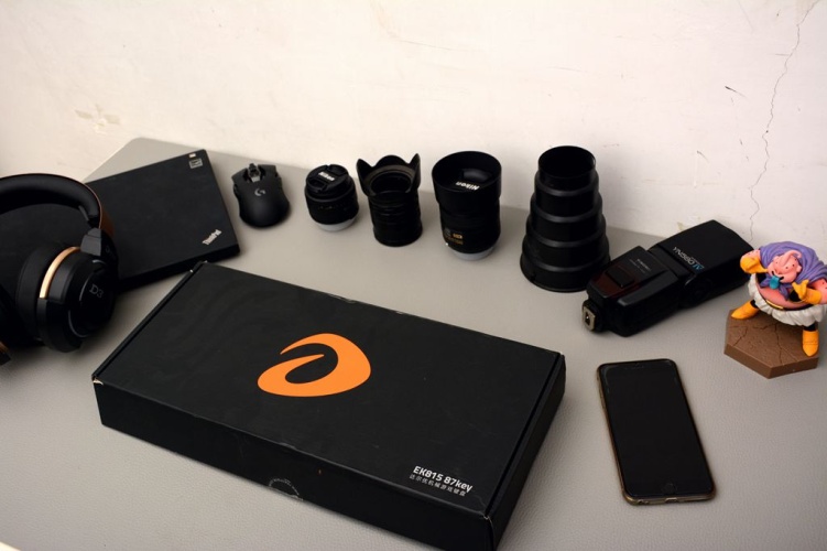 难得有个薄的机械键盘，颜值担当的达尔优EK815开箱