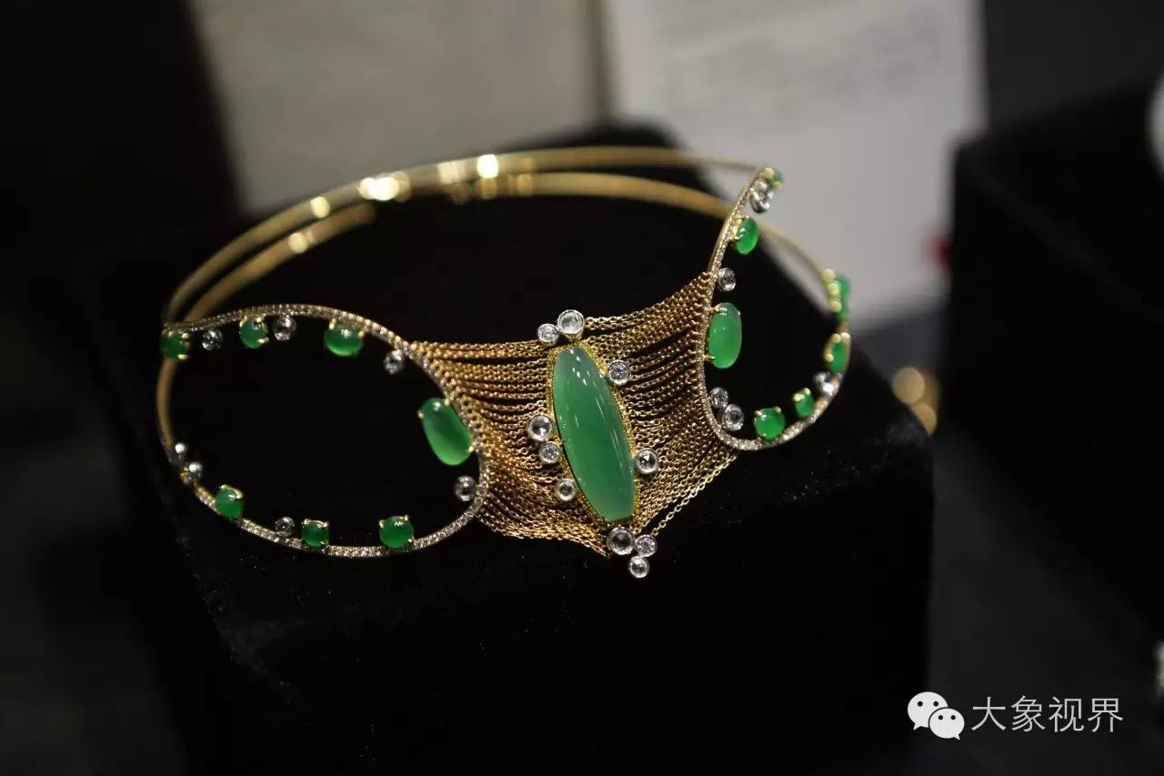 美艳洋模带您私家欧洲之旅!