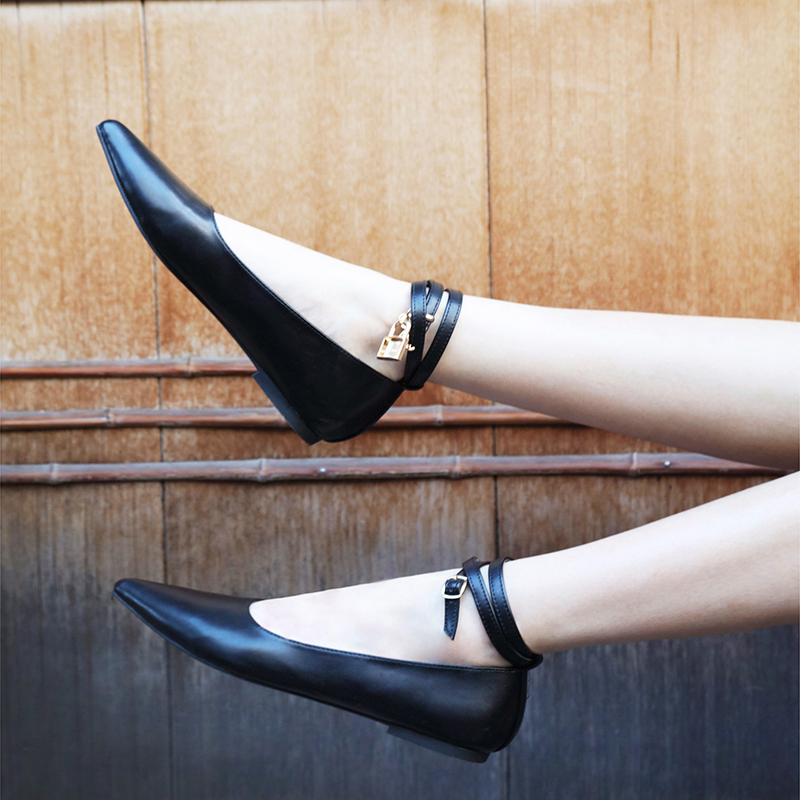 英伦鞋搭配出复古风秒变时尚达人,穿潮鞋走时尚之路