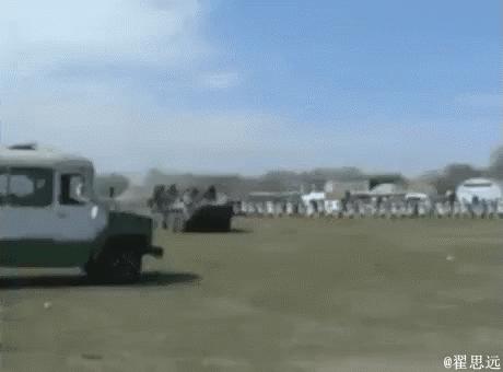 搞笑的足球gif,少林足球二师兄经典gif图