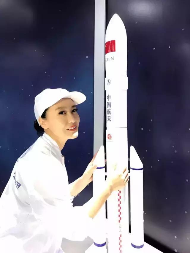 盘点科学家与夫人的伉俪情深：蒋英温婉低调，谭晶爽朗大气