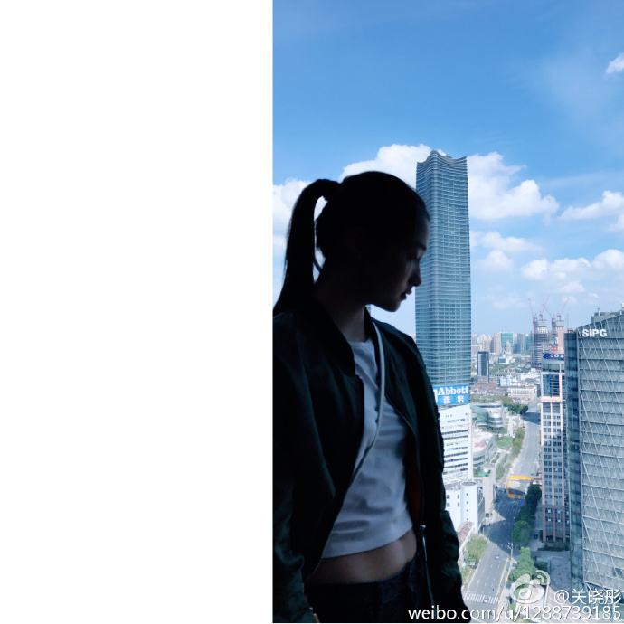 易烊千玺和关晓彤同框照片,易烊千玺和关晓彤图文