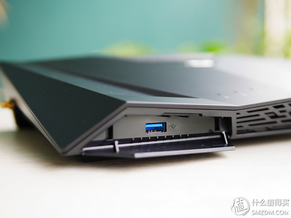 华硕路由器ac86u测评对比ac88u,华硕rt-ac88u路由器