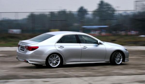 v6后驱凯美瑞,v6后驱推背感