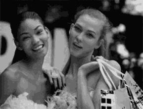 天再冷也阻止不了我们变美甜美风、复古风、优雅风百变秋季穿搭100+范例大搜罗