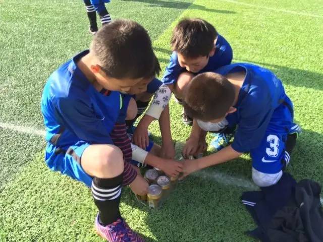 精彩的青少年足球比赛视频,厉害了参赛队伍高分拿下一等奖