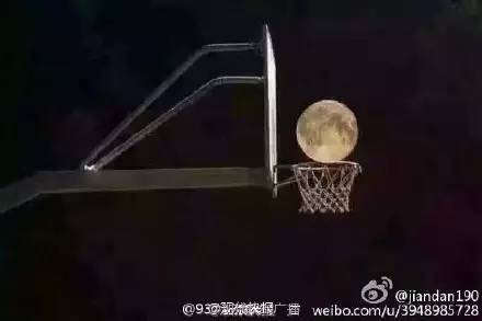 错过再等18年！昨晚的超级月亮太给力，穿透雾霾把梦照亮！