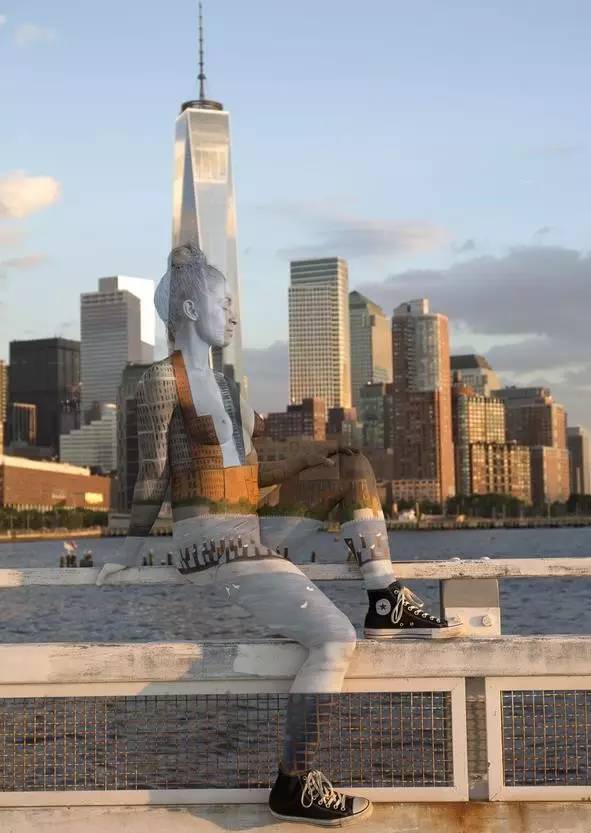 壹闻:地标里藏裸模 彩绘艺术家创人体新玩法