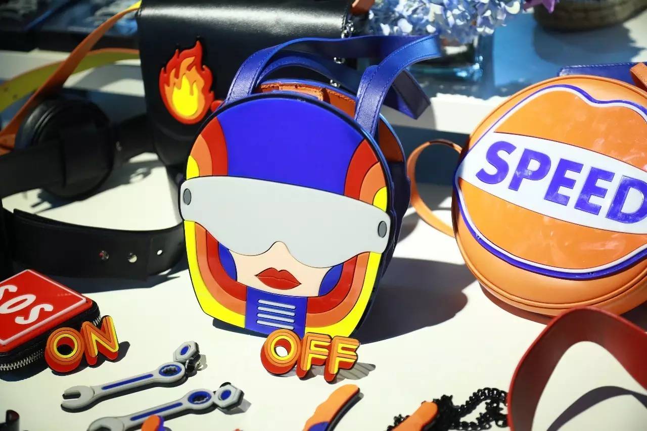 不如我们严肃地来聊一聊“卖萌”这件小事