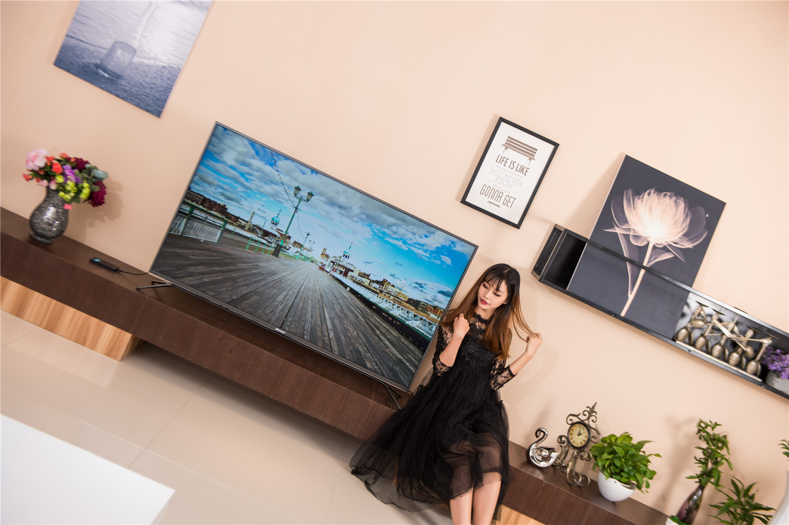 微鲸55寸4k电视用什么屏幕,微鲸65英寸电视