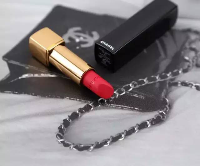 香奈儿口红三支套装试色,看了又看银珠的口红