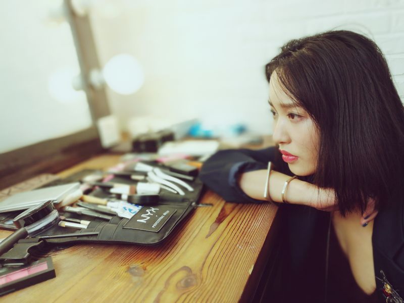 不想买瑜伽垫可以用什么代替,瑜伽垫可以代替减震垫健身嘛