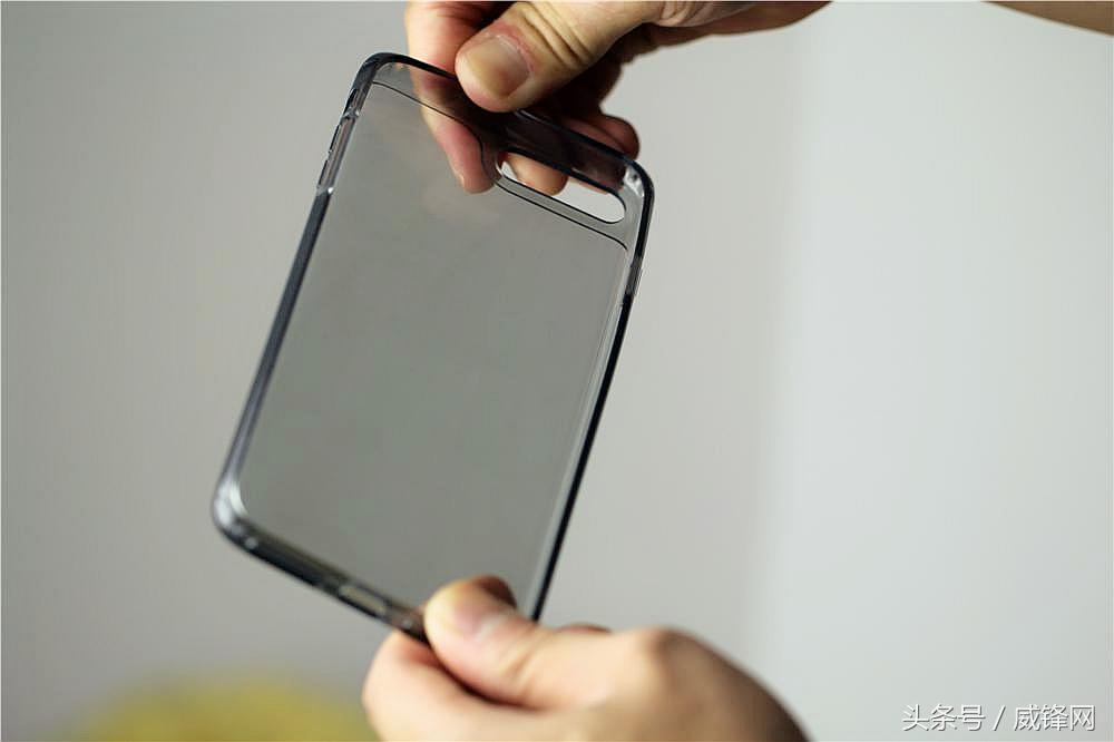 esr亿色保护壳,esr透明手机壳