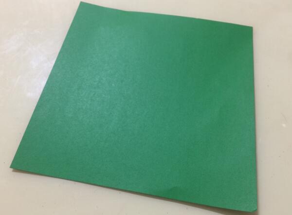 怎样折蝴蝶结放到爱心盒子上面,蝴蝶结盒子折纸教程