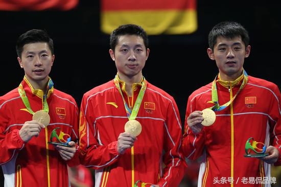 火成这样，刘国梁还领着乒超在“裸奔”