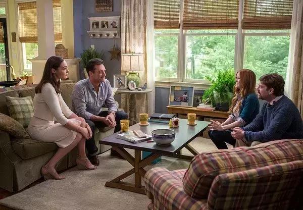 放着间谍这份很有前途的职业，为什么要当逗比呢