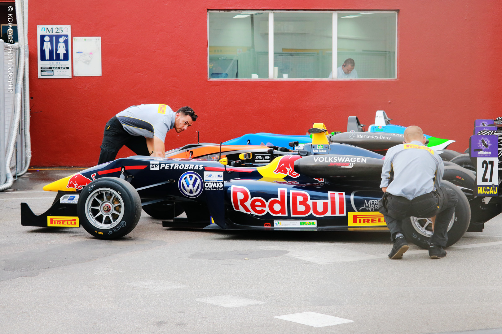 极品飞车剃刀视频,极品飞车夺旗赛