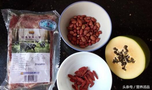 来一碗玉米排骨汤,木瓜花生炖排骨汤做法