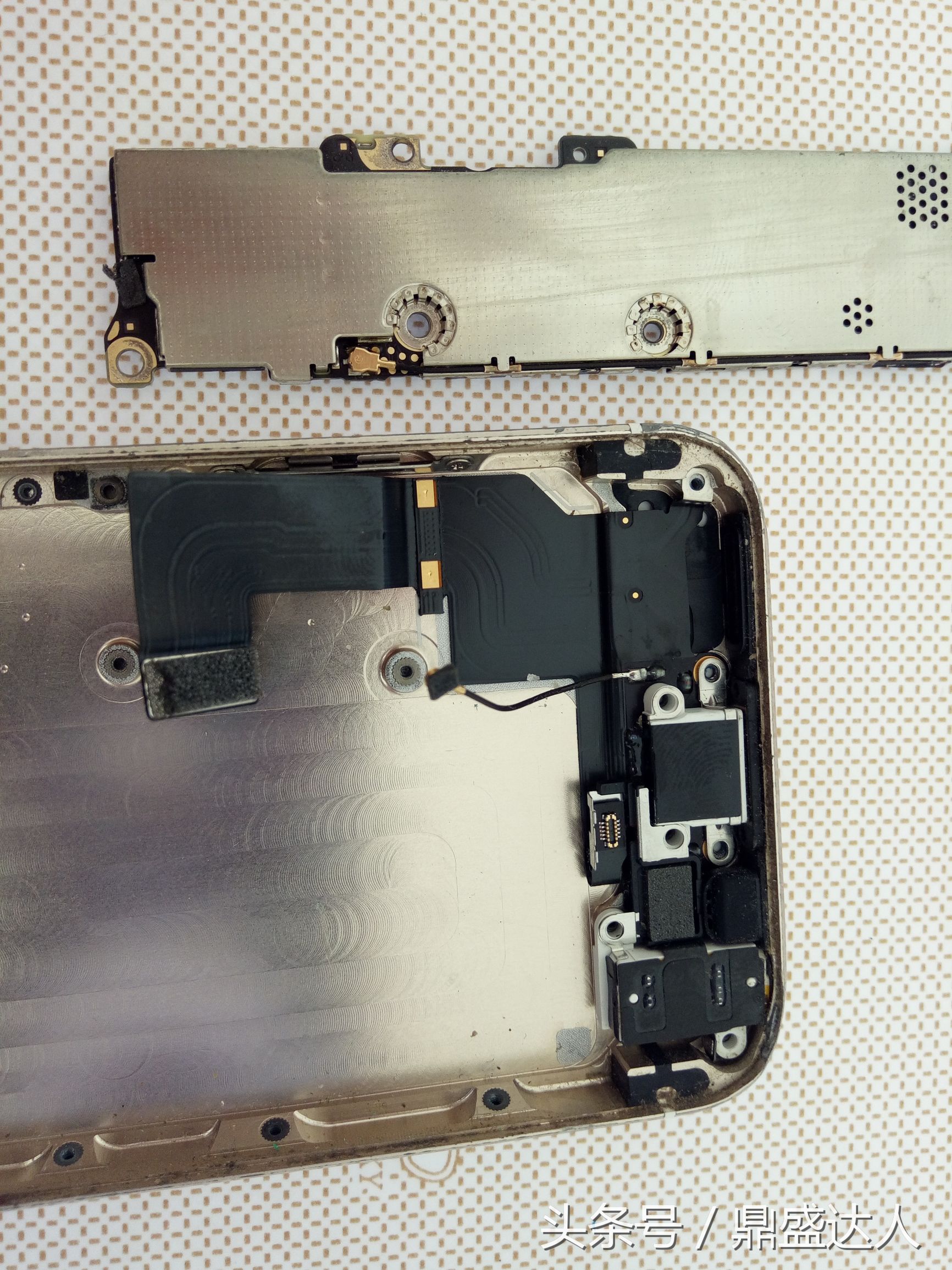 苹果5s拆机换壳视频教程,苹果5s拆机更换主板