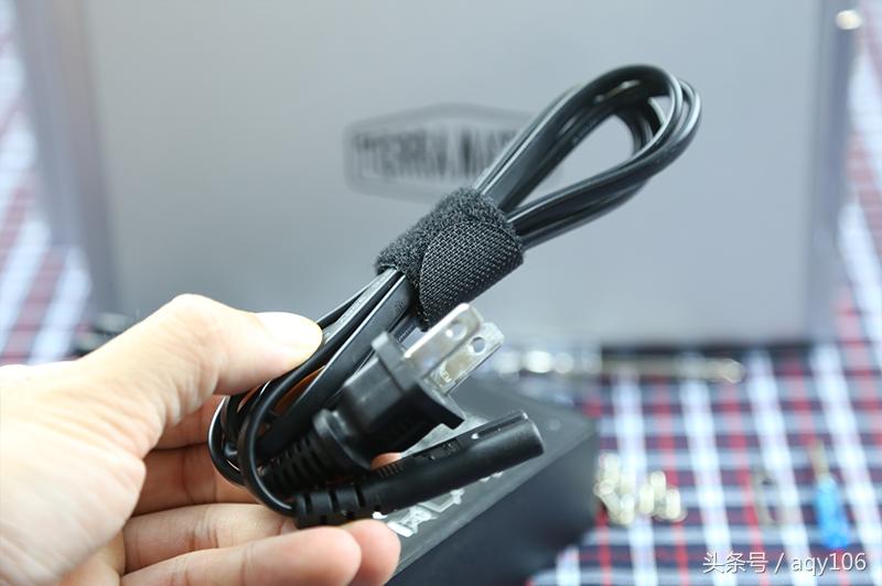 体验简单直接的TerraMasterD2-310