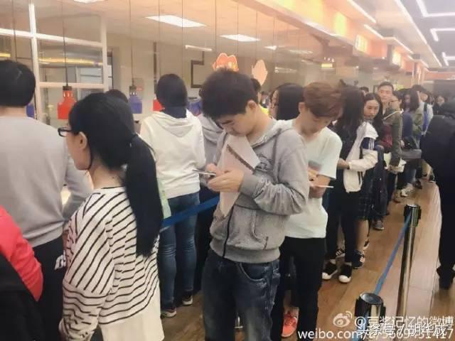 豆浆店卖什么赚钱,8平米的咖啡小店每天能卖500杯