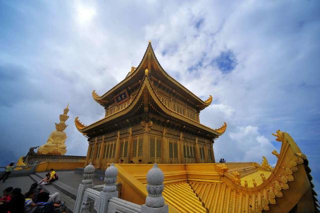 峨眉山金顶云海日出真是人间胜景,峨眉山金顶云海风景视频